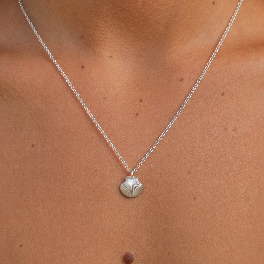 Shell necklace