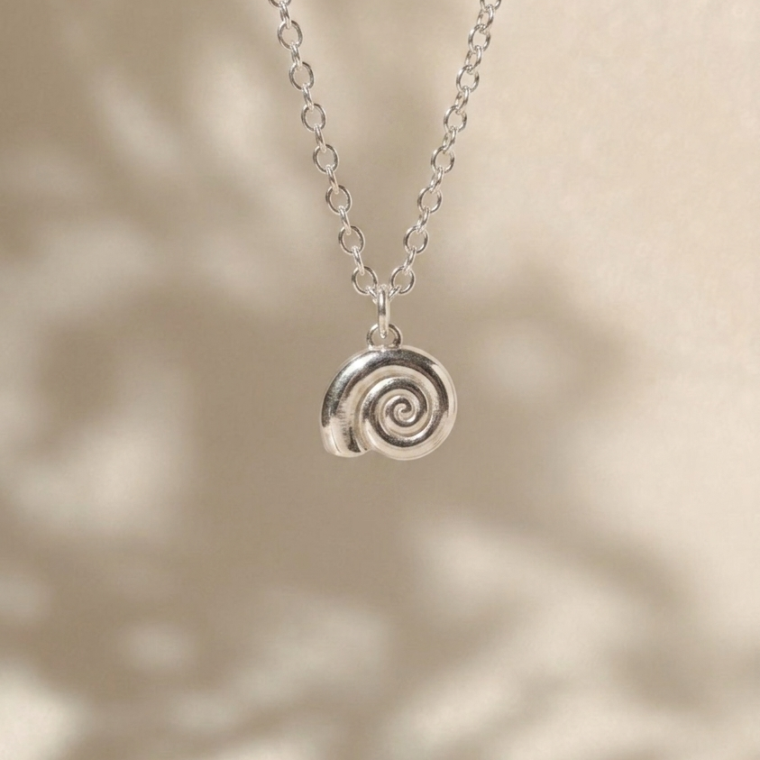Nautilus necklace - large